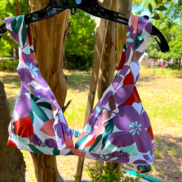 Time & Tru Floral Bikini Top - Picture 10 of 13